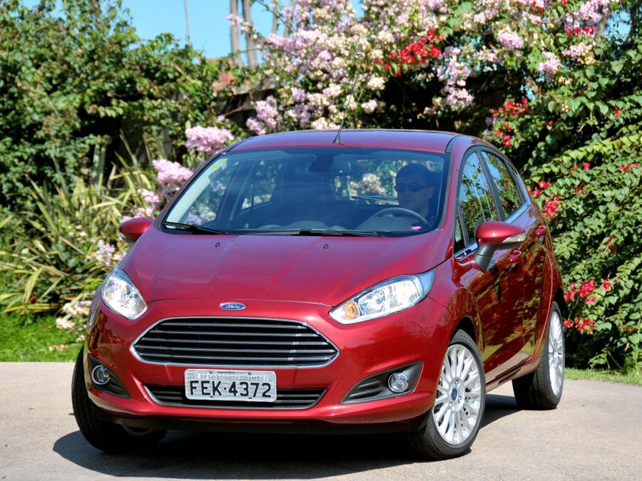  Ford Fiesta 5-Door 2013 года  (BR) (фото 11 из 30)